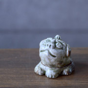 伊賀灰釉戌香合（共箱付A）　作家「新歓嗣」