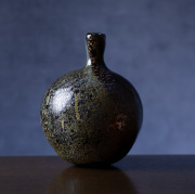 ガラス作家の花器