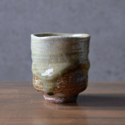 和食器・伊賀灰釉湯呑　作家「新学」