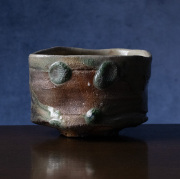 【抹茶碗】新学　伊賀焼　鎬茶碗　共箱　R1273 抹茶碗】新学 伊賀焼 鎬茶碗 共箱 R1273 【公式通販】