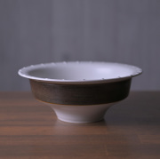 Silver Slip Trailing Bowl　作家「山本壮平」