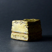 和食器　大和織部香合（共箱付C) 　作家「金本卓也」