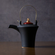 和食器　黒釉金彩酒注 (TM-016)　作家「森野知子」