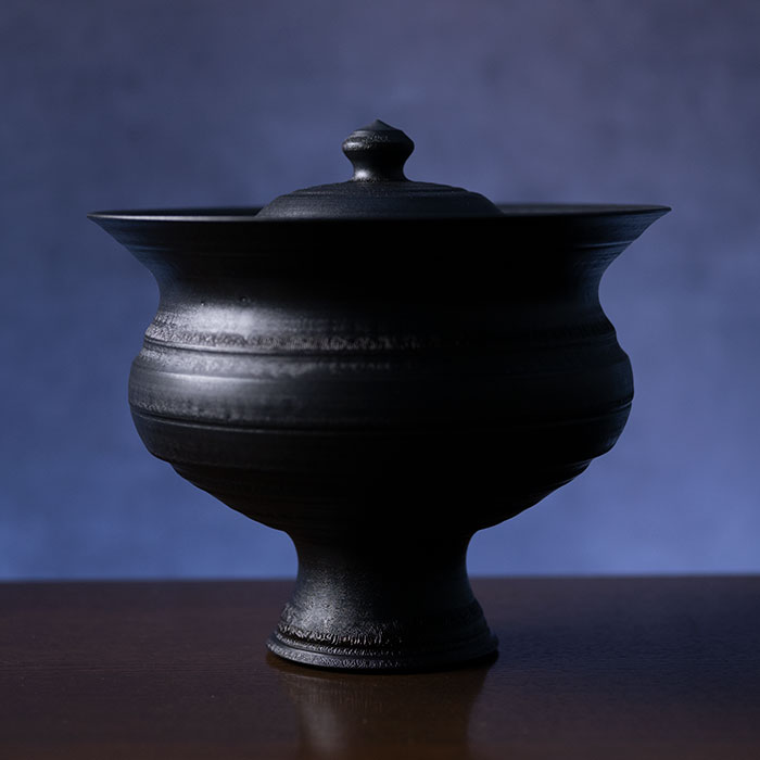 中皿 | 黒鳴リム皿-19cm- (MOT-009) 作家「田中元将」