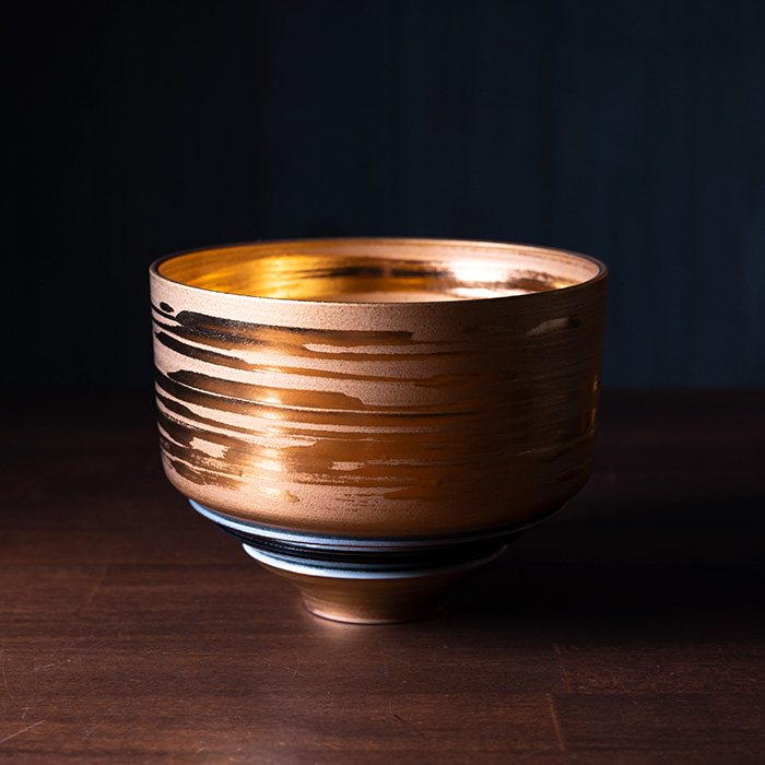 金の抹茶茶碗　