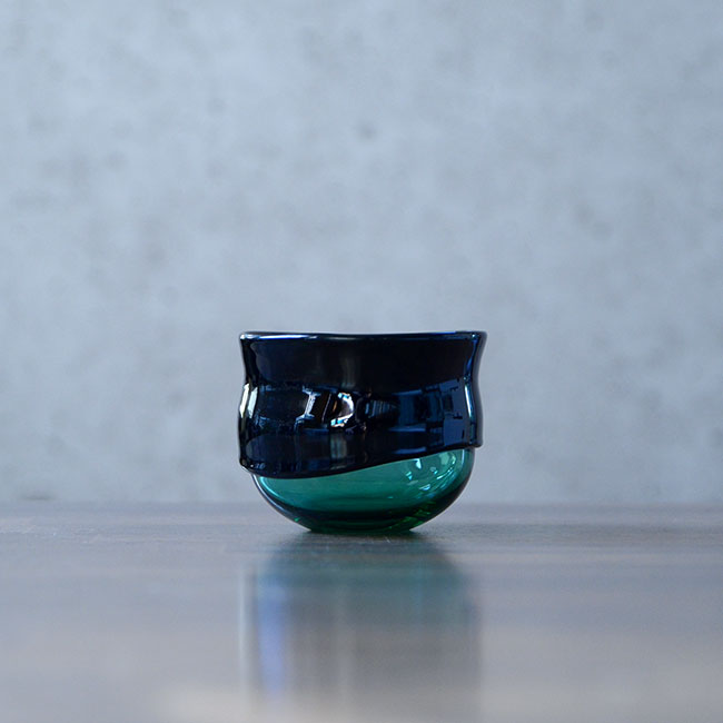 ガラス　DOMAKI “Green” ぐい呑（SI-036）　作家「飯田将平」