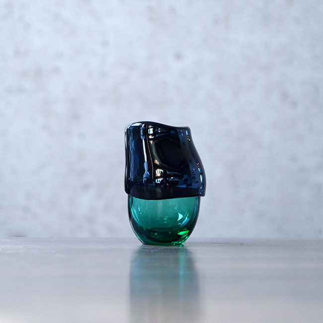 ガラス　DOMAKI “Green” ぐい呑（SI-038）　作家「飯田将平」
