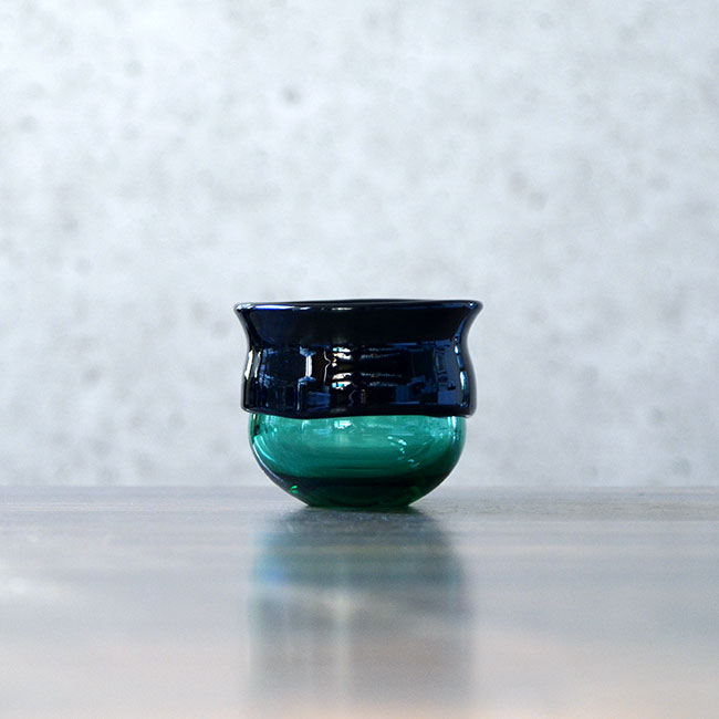 ガラス　DOMAKI “Green” ぐい呑（SI-040）　作家「飯田将平」