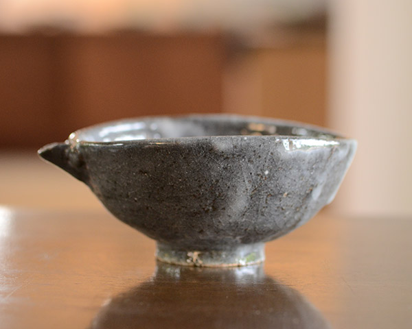 和食器　鼠志野線文片口鉢　作家「佐々木好正」