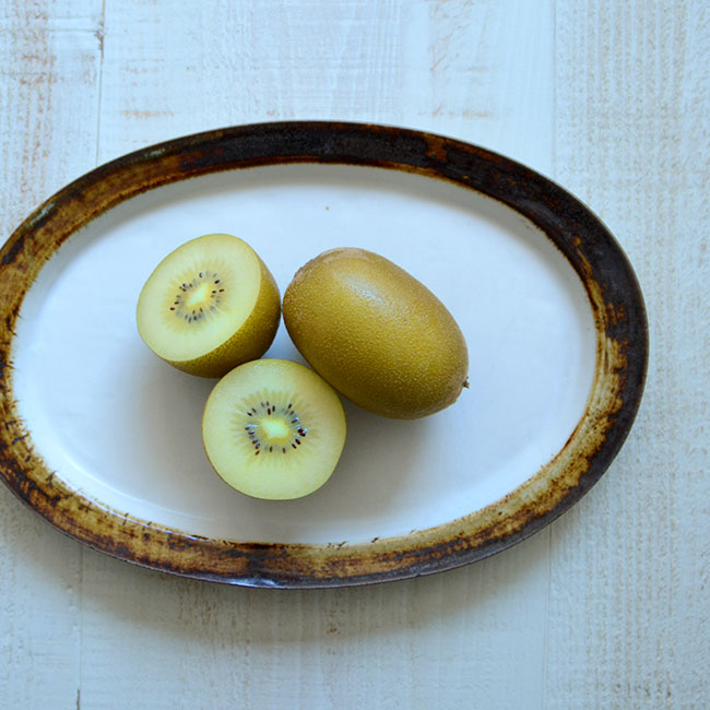 Oval Plate（茶）　作家「山本壮平」