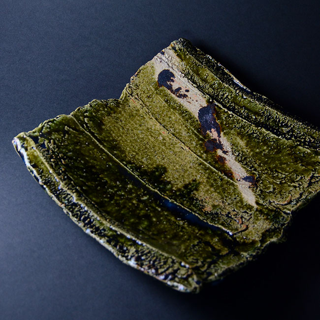 和食器　大和織部足付角皿-大（TK-040）　作家「金本卓也」