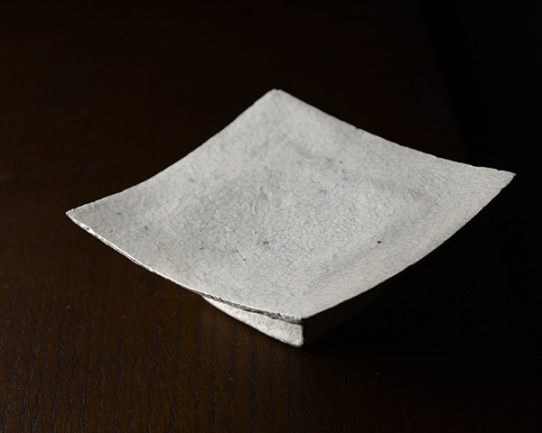 粉引角高台皿　作家「横山拓也」