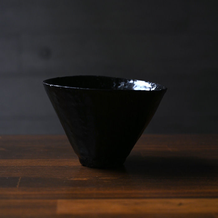 黒　陶芸　横山拓也
