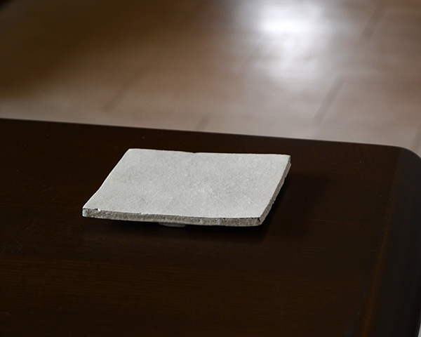 粉引正方角板皿（小）　 作家「横山拓也」