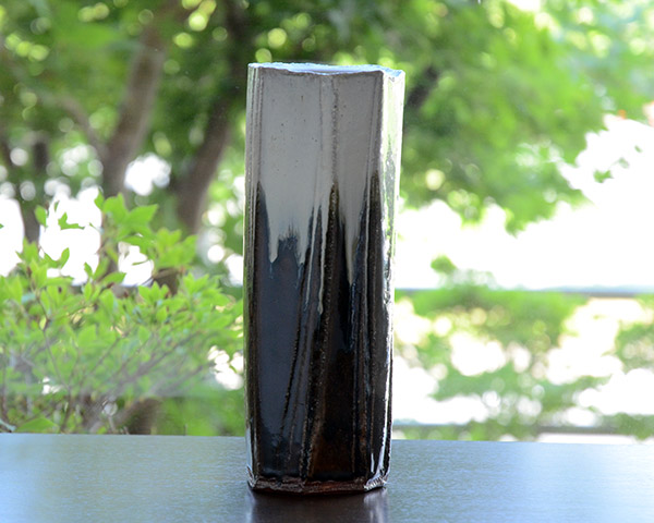 朝鮮唐津花器　 (木箱付）　　作家「瀬津義雄」