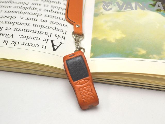 携帯電話　VANCA　本革チャームブックマーカー