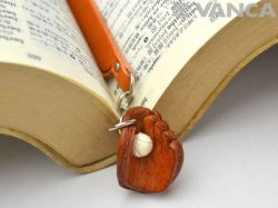 野球グローブ　VANCA　本革チャームブックマーカー