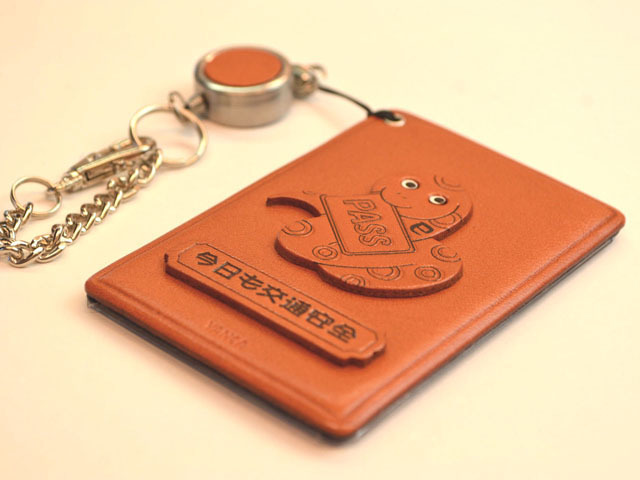 巳/干支/蛇/動物/爬虫類 定期入れ/パスケース 革/レザー メール便送料