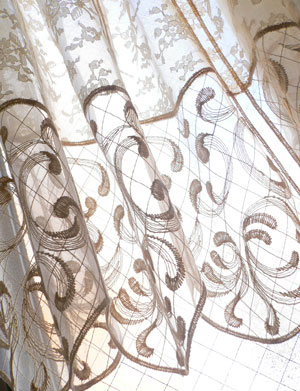 フランス老舗アルベール・ゲガン社のカフェカーテン