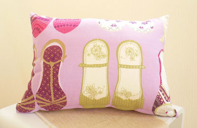 イギリス製コットン100%生地のクッション