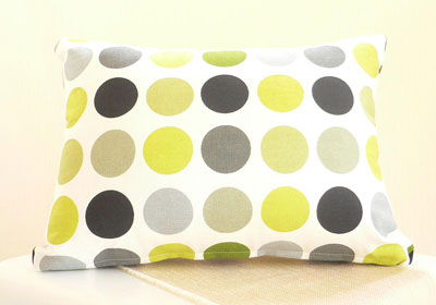 イギリス製コットン100%生地のクッション