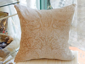 ウィリアムモリス　ピュアネットセイリングアップリケ　クッションカバー ウィリアムモリス ピュアネットセイリングアップリケ クッションカバー