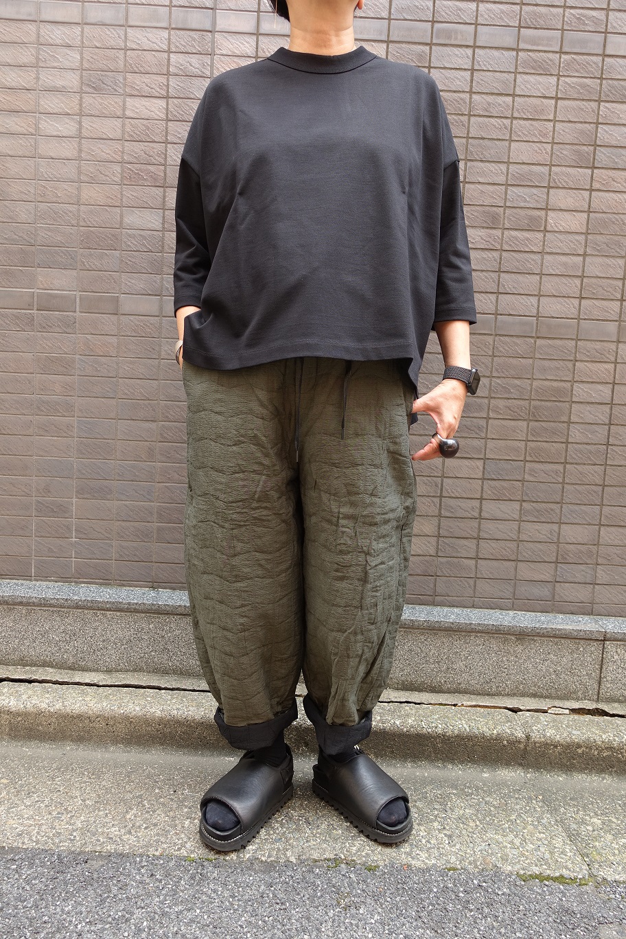 ALEKSANDRA MANAMIS：ルーズパンツ