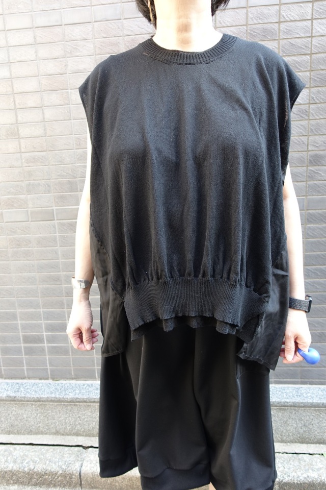 SERIENUMERICA：ボクシートップノースリーブ