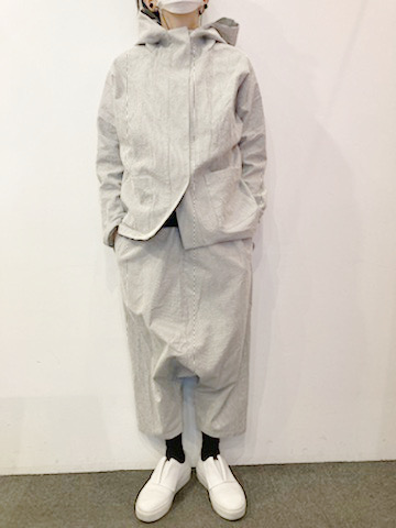 vekt：フードシャツアウター