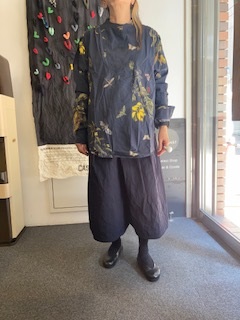 ALEKSANDRA MANAMIS：プリントプルオーバーシャツ