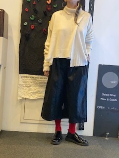 vekt：フェイクレザーキュロット