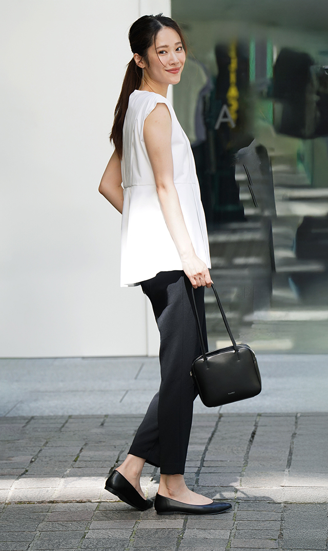 360°ストレッチ・シワ防止テイパードパンツ黒