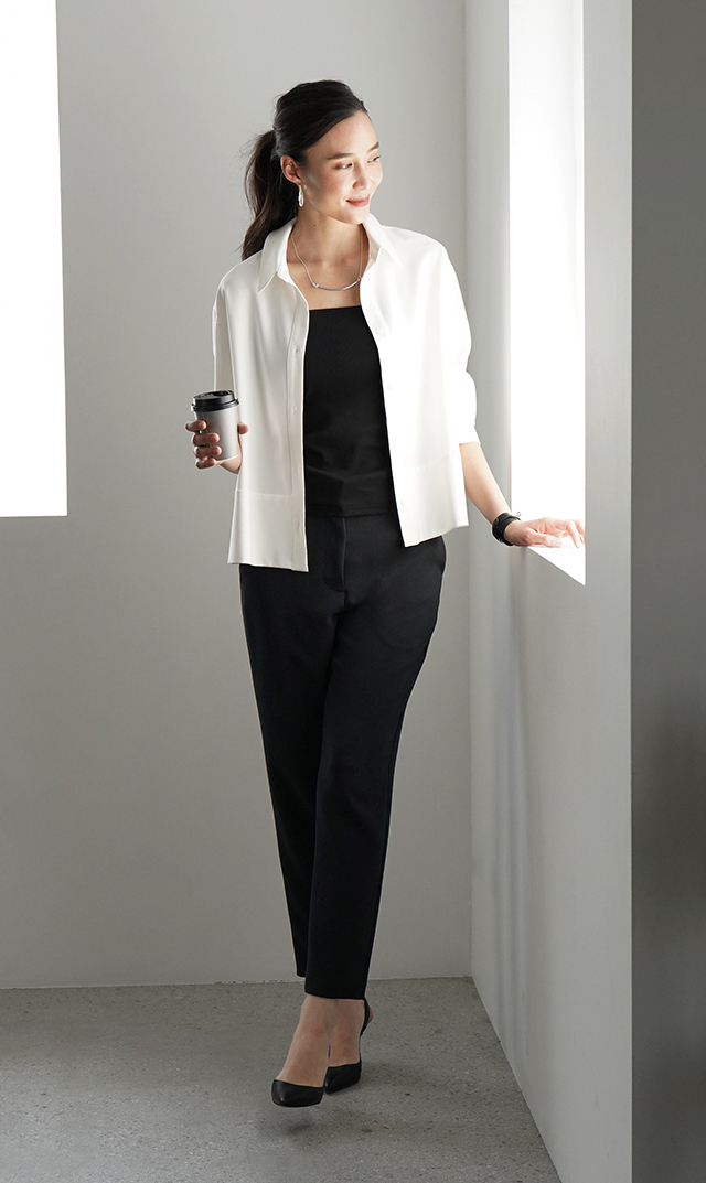 360°ストレッチ・シワ防止テイパードパンツ黒