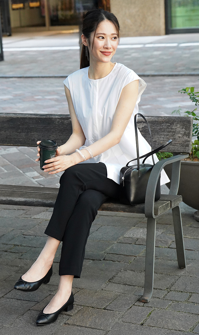 360°ストレッチ・シワ防止テイパードパンツ黒