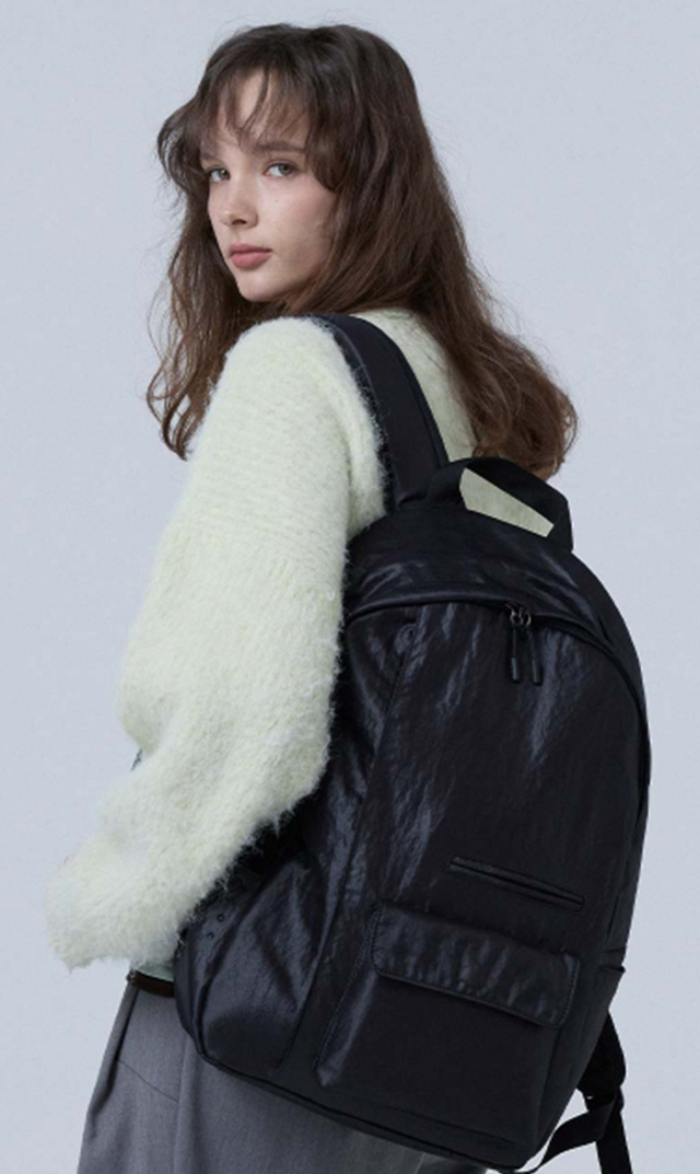 新着【アコック(ACOC)】Glossy Pocketer Backpack(ブラック)