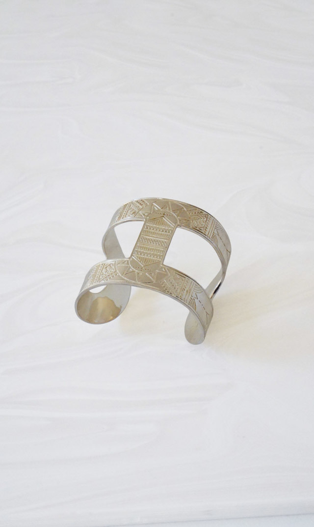 [ ※受注販売(～3/22）]【アドラル（ADRAR）】CUT OUT CUFF(シルバー）
