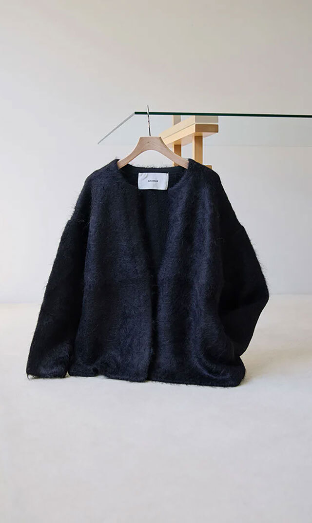 アルパカ混の贅沢なダブルフェースカーディガン登場！