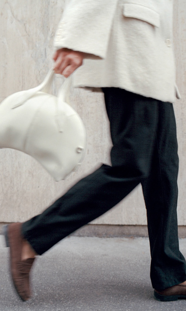 インポートボクギ曲線美ハンドバッグ黒白