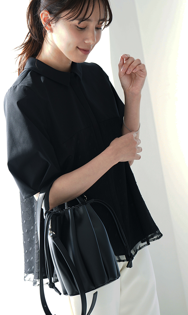 インポートボクギ花フォルムハンドバッグ黒白