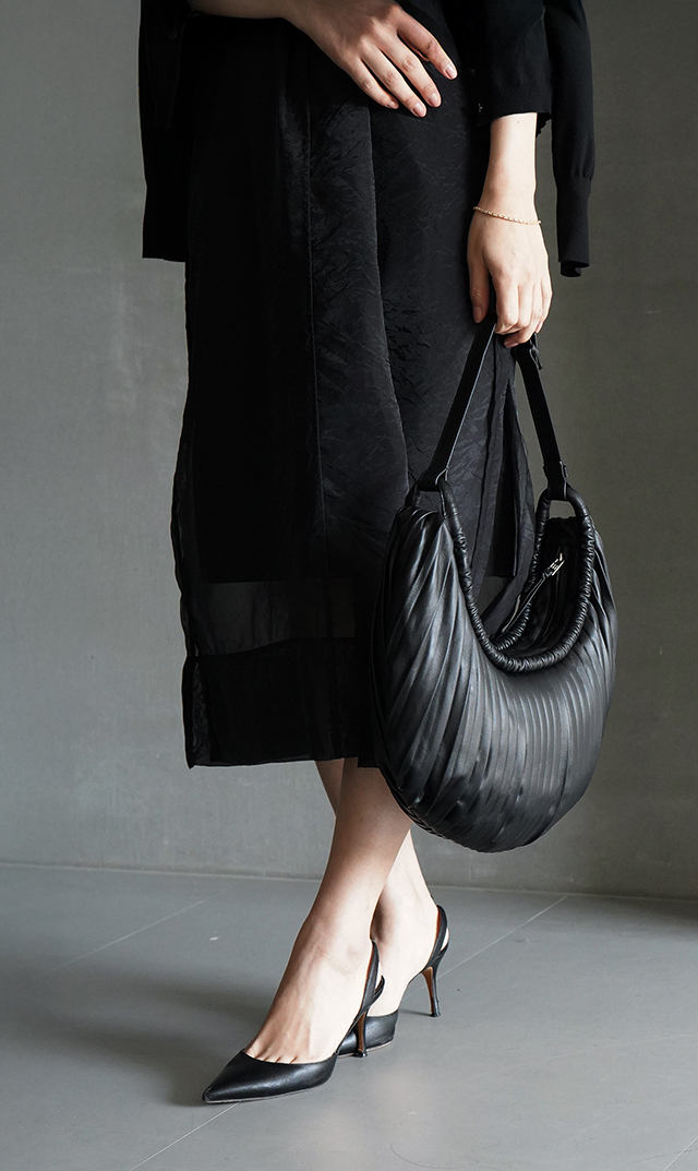 インポートプリーツディテールショルダーバッグ黒