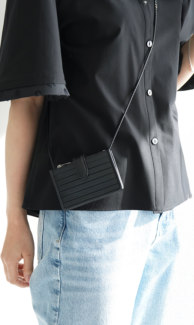 インポート羊革・牛革ウォレットバッグ黒