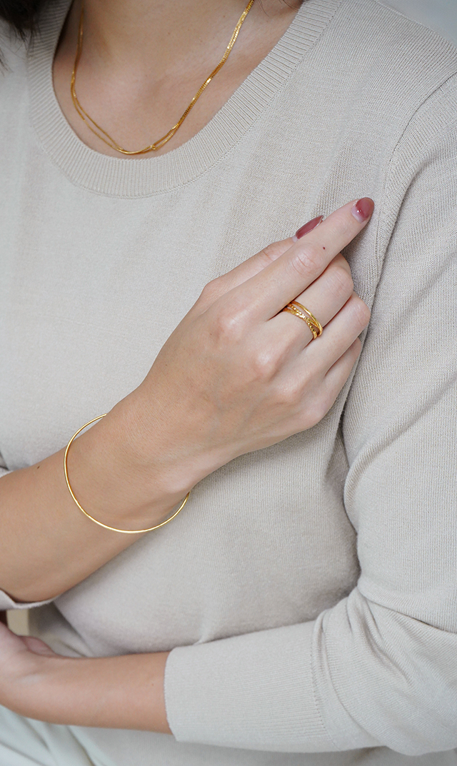 ３連リング銀金