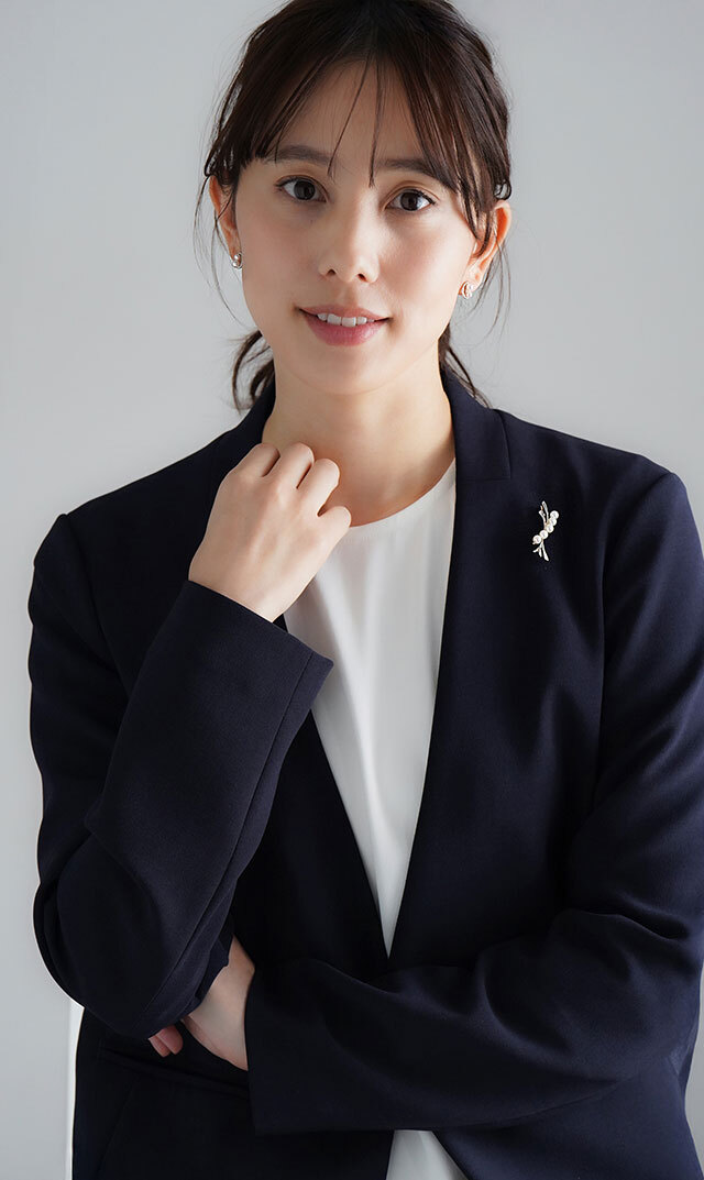 ファンエンパイヤパールベリーブローチ