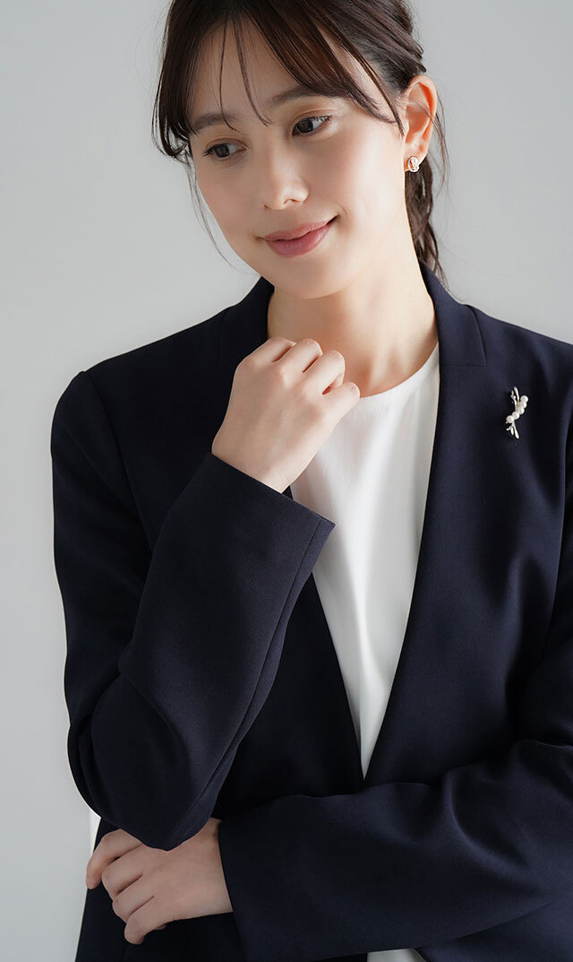 ファンエンパイヤパールベリーブローチ