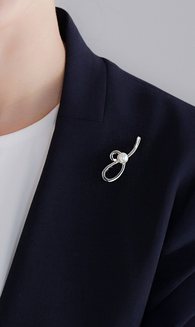 ファンエンパイヤ１粒パールノットブローチ