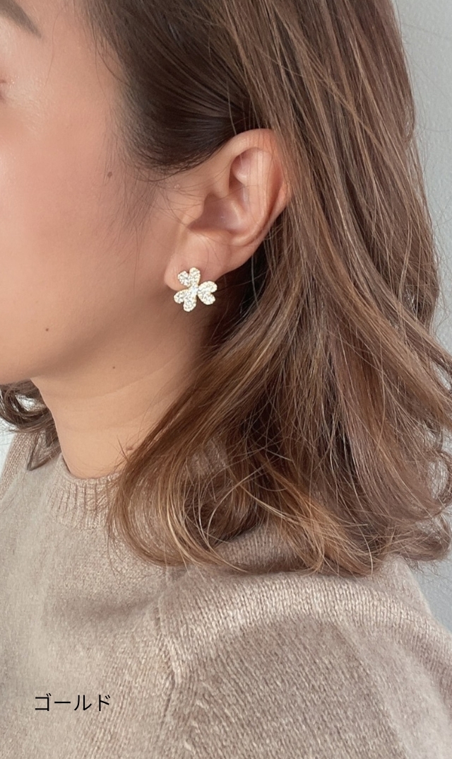 ハニービジュー(THE HANY Bijoux)】アシンメトリーフラワーピアス