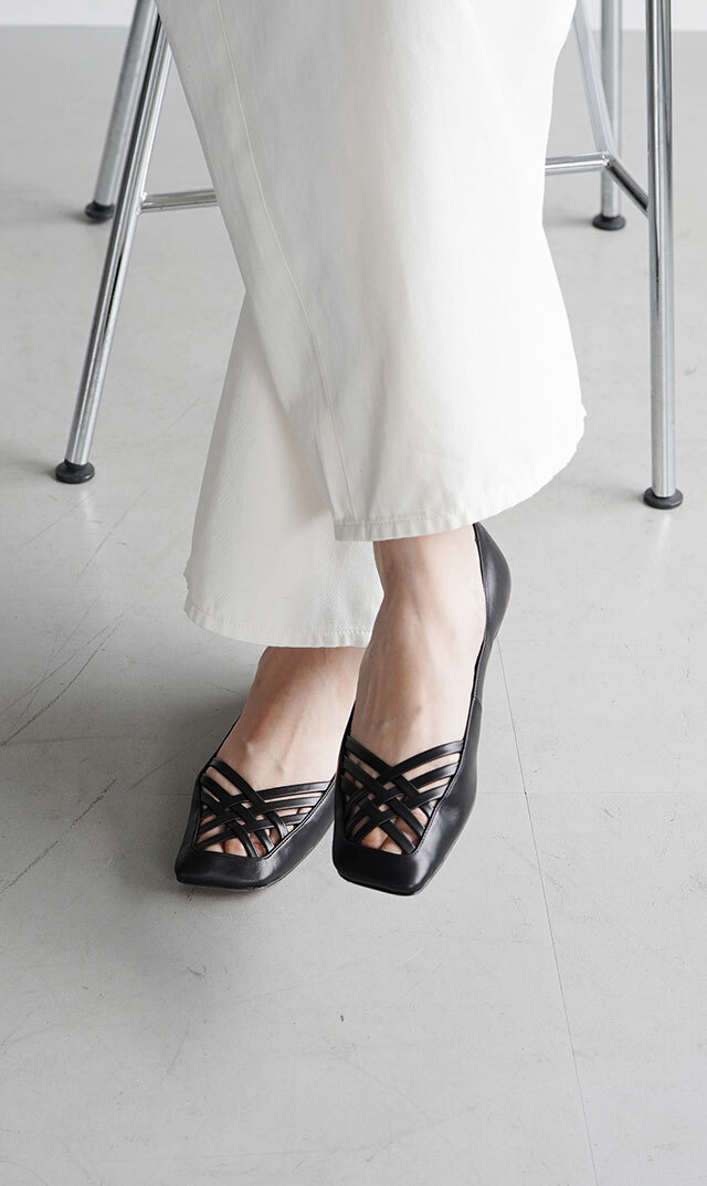 究極のシンプルさがカットラインの美しさを際立たせる “Cattleya