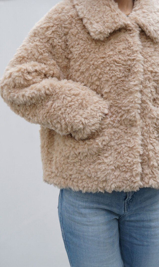 ジャッキーTRACIコートクリームカリー色