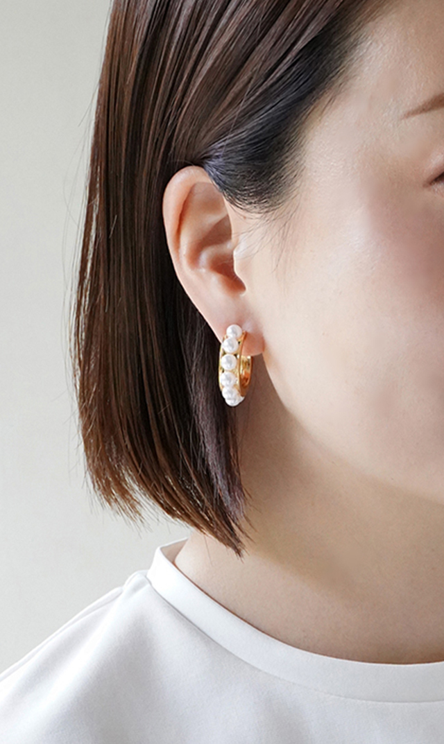 Kenneth Jay Lane パールダブルフープピアス Kenneth Jay Lane パールダブルフープピアス｜トゥモローランド
