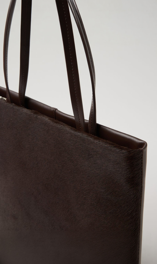 ミニマルでシックなレザートート “TALLIショルダートートバッグ